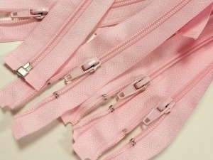 Baby pink užtrauktukas 50 cm. Nr. 20